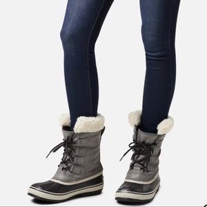 Sorel Women’s Winter Carnival Boot, Size 8, Black/Pewter